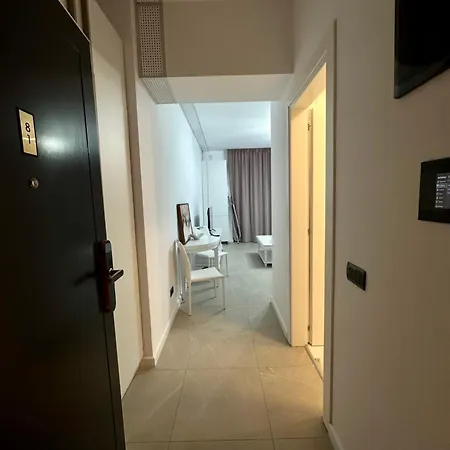 Yvosphere Appartamento Mamaia